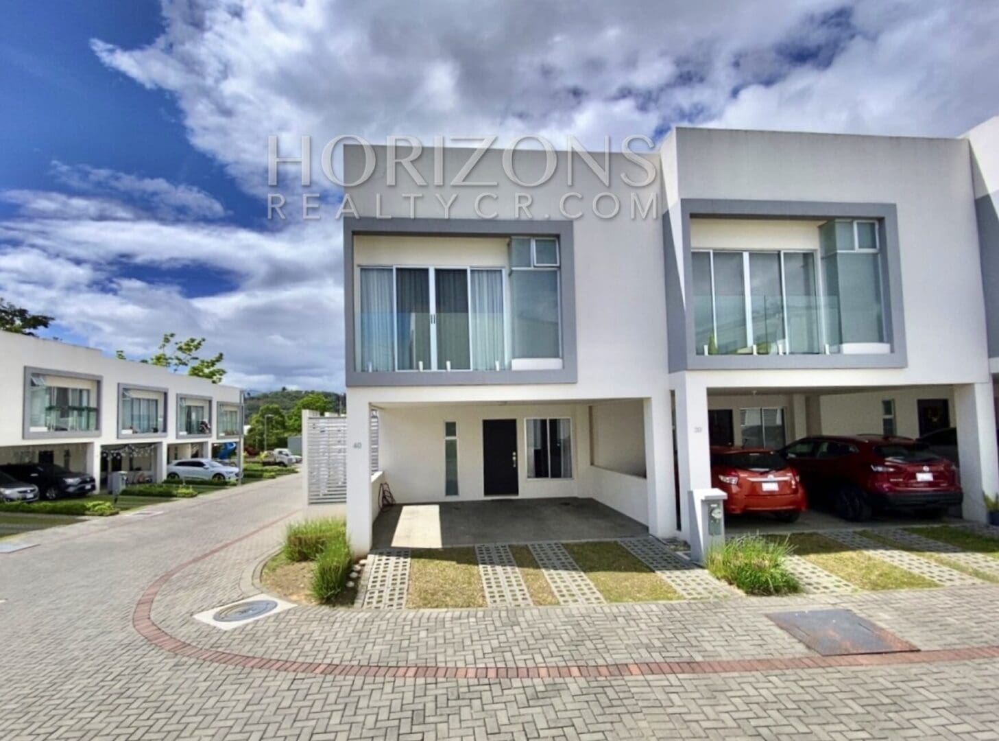 SE VENDE CASA EN CONDOMINIO VIBRE CURRIDABATMODERNA nja959