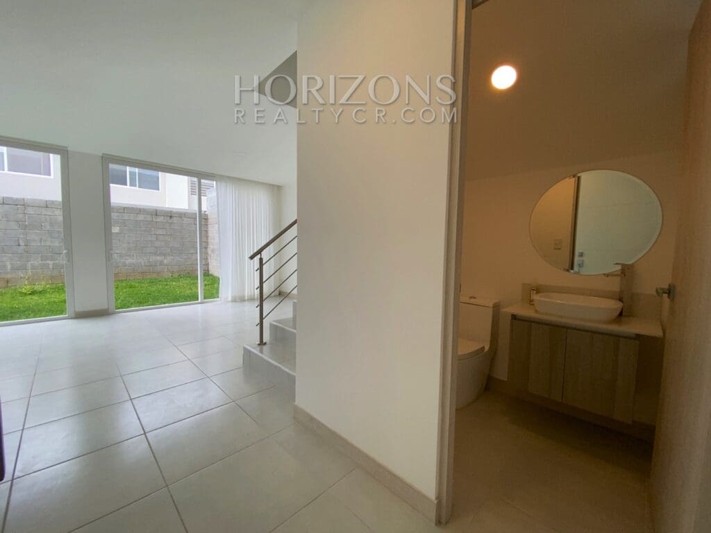 SE ALQUILA CASA PARA ESTRENAR EN LA RIBERA BELEN 3 HABITACIONES CONDOMINIO CON AMENIDADES DE PRIMERA njr13