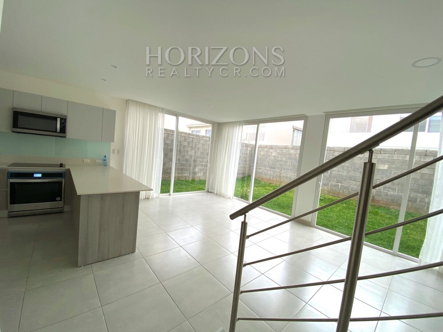 SE ALQUILA CASA PARA ESTRENAR EN LA RIBERA BELEN 3 HABITACIONES CONDOMINIO CON AMENIDADES DE PRIMERA njr13
