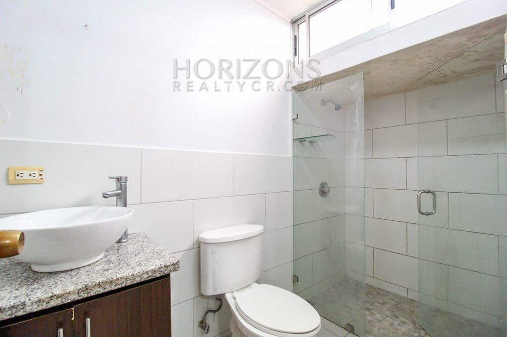 SE ALQUILA CASA SAN PEDRO 1 PLANTA 3 HABITACIONES + OFICINA noj713