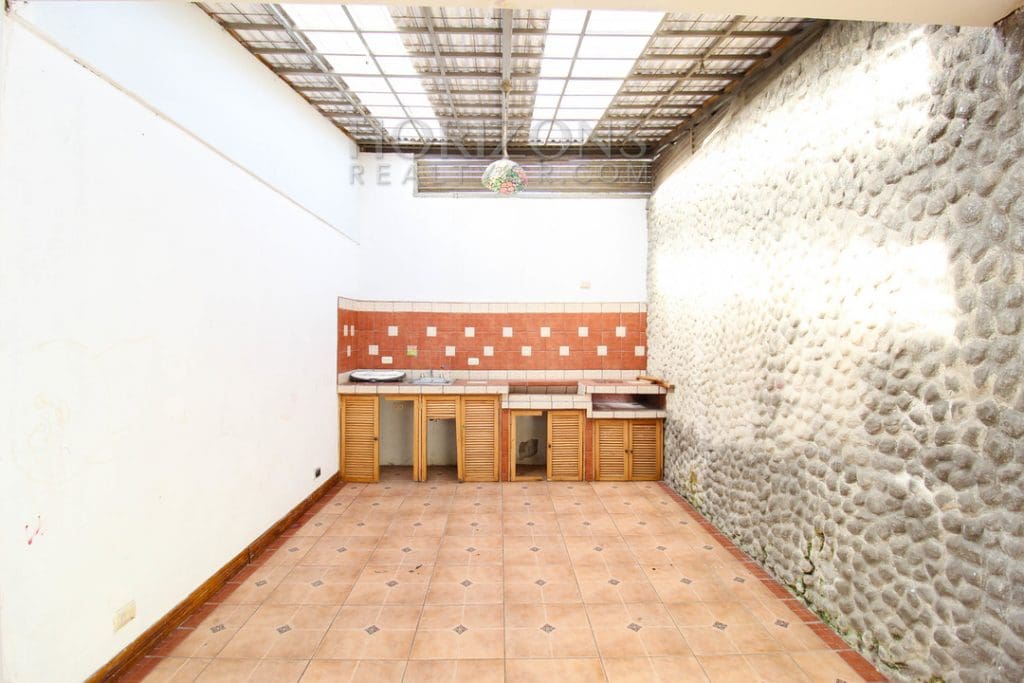 SE ALQUILA CASA SAN PEDRO 1 PLANTA 3 HABITACIONES + OFICINA noj713