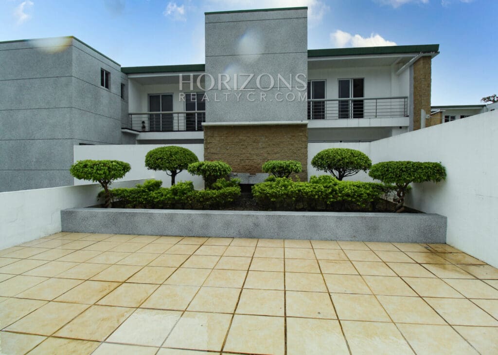 ALQUILER DE CASA 3 HABITACIONES EN CONDOMINIO ESCAZU njv76
