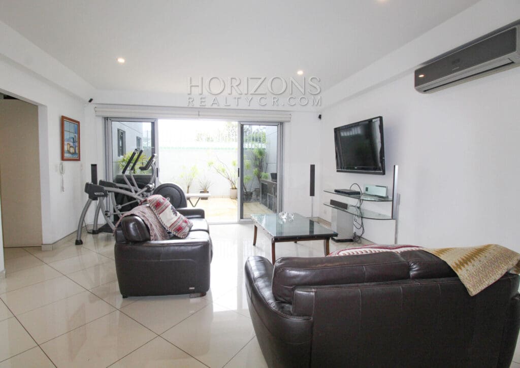ALQUILER DE CASA 3 HABITACIONES EN CONDOMINIO ESCAZU njv76