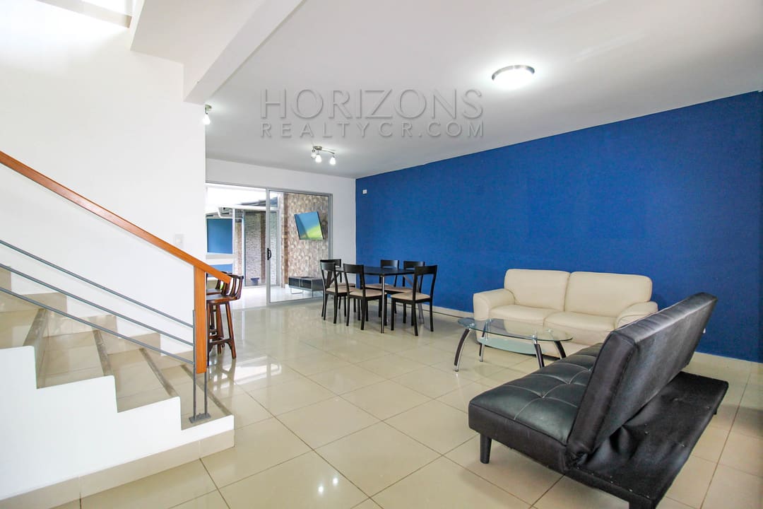 ALQUILER CASA AMUEBLADA CON PATIO EN CURRIDABAT 3 HABITACIONES noj715