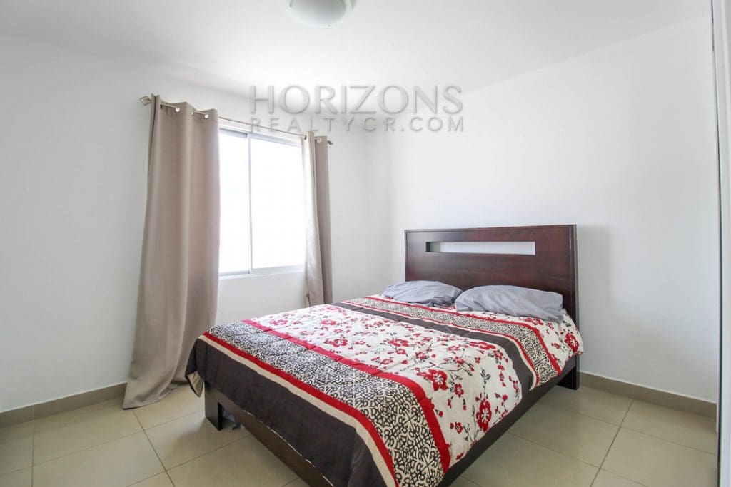 ALQUILER CASA AMUEBLADA CON PATIO EN CURRIDABAT 3 HABITACIONES noj715