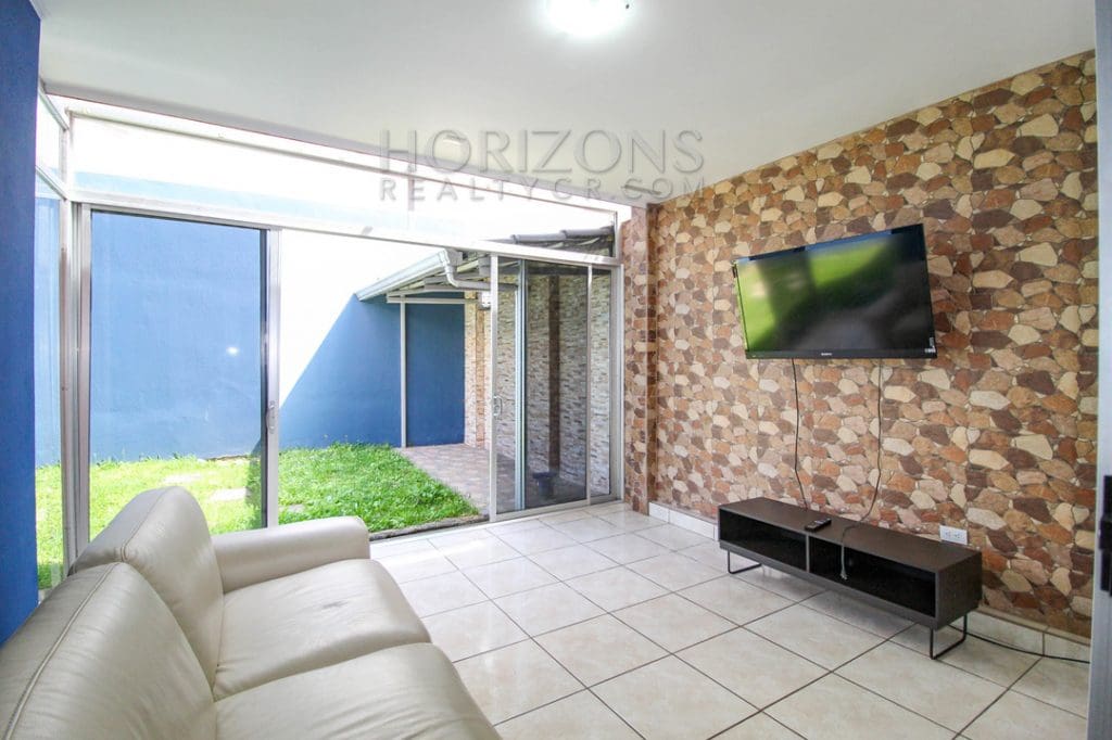 Alquiler Casa Amueblada Con Patio En Curridabat 3 Habitaciones Noj715