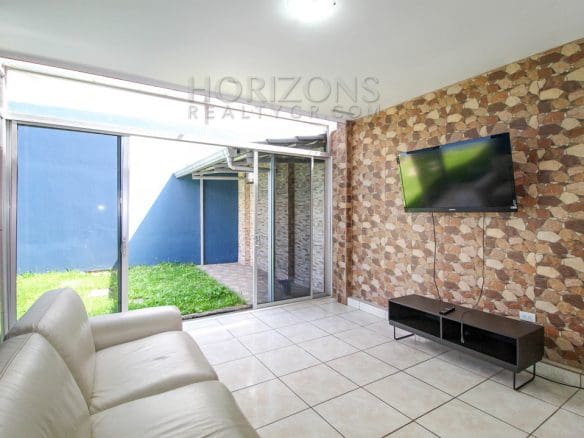 Alquiler Casa Amueblada Con Patio En Curridabat 3 Habitaciones Noj715
