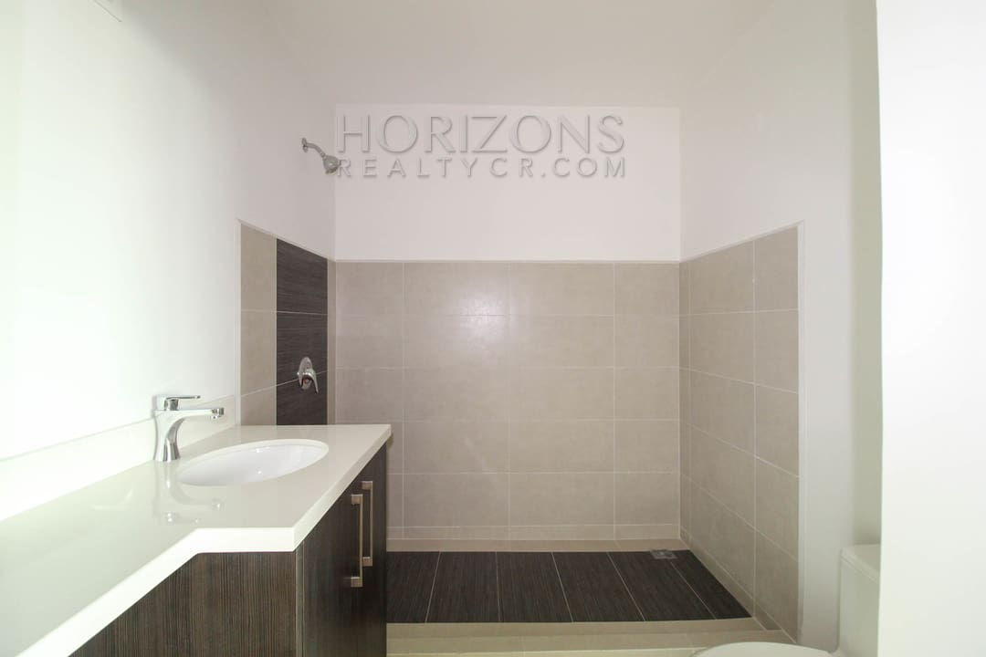 APARTAMENTO CON HERMOSA VISTA EN CURRIDABAT 2 HABITACIONES SE ALQUILA noj721