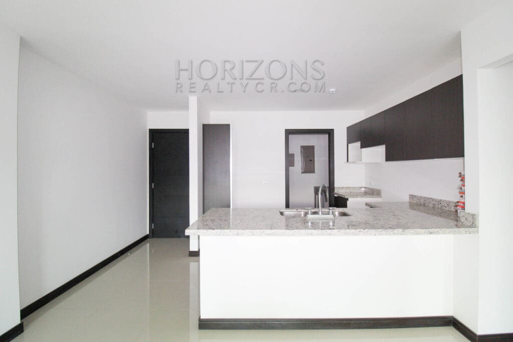 SE ALQUILA APARTAMENTO EN CURRIDABAT 2 HABITACIONES 2km DE LA U LATINA noj728