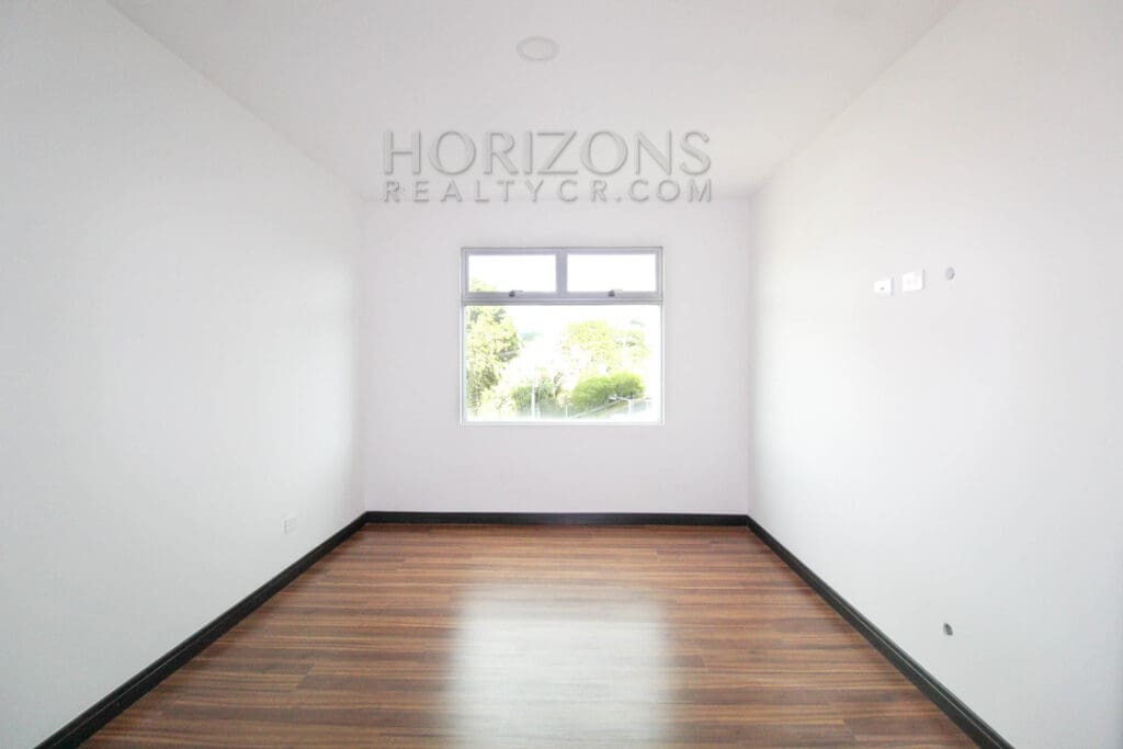 SE ALQUILA APARTAMENTO EN CURRIDABAT 2 HABITACIONES 2km DE LA U LATINA noj728
