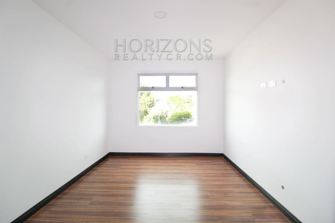 SE ALQUILA APARTAMENTO EN CURRIDABAT 2 HABITACIONES 2km DE LA U LATINA noj728