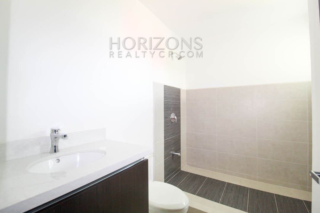 SE ALQUILA APARTAMENTO EN CURRIDABAT 2 HABITACIONES 2km DE LA U LATINA noj728
