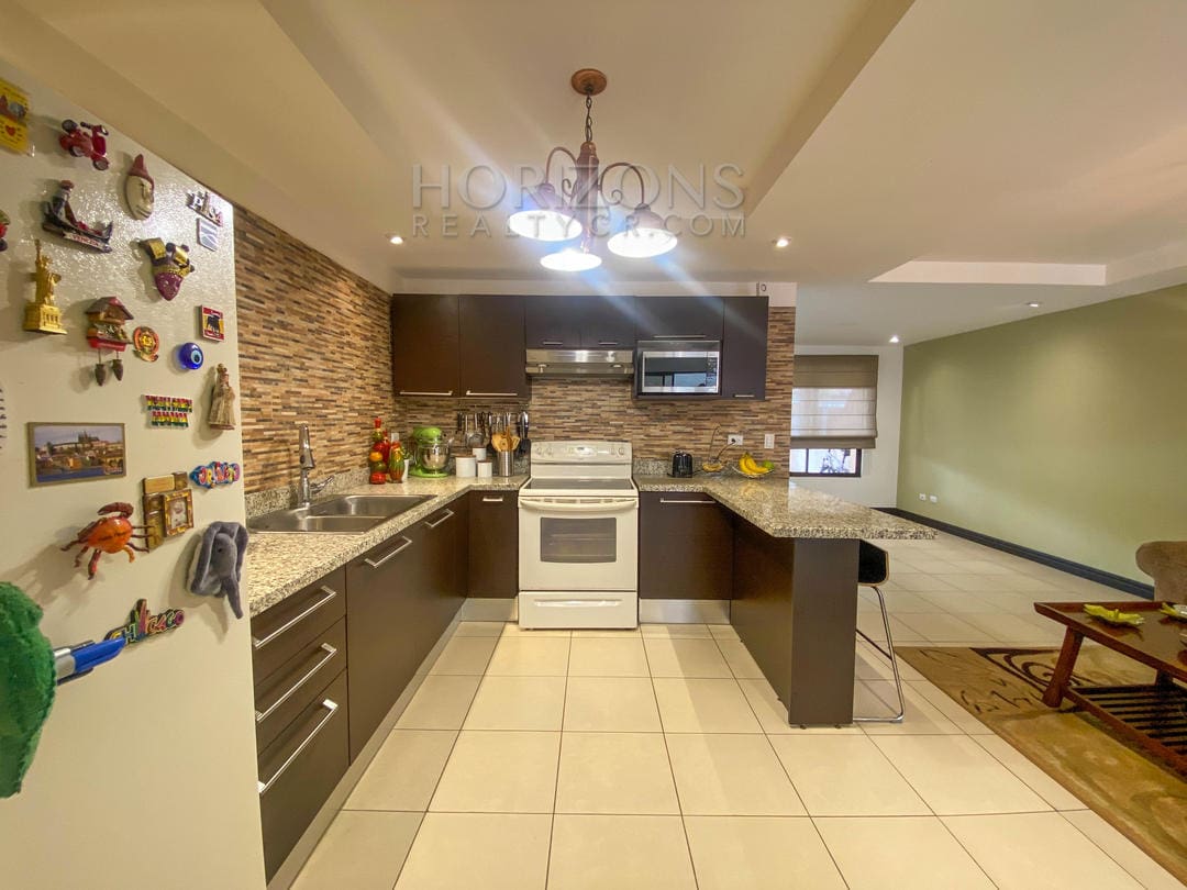 SE VENDE CASA OPORTUNIDAD DE  INVERSION EN SANTA ANA nja875