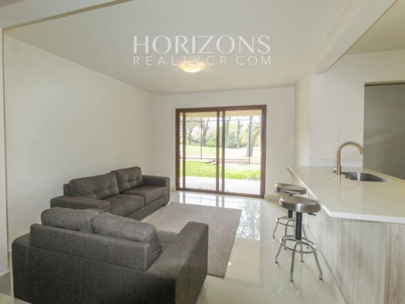 Se Alquila Casa Con Terraza Y Hermosa Vista En Condominio Cariari Heredia Njv103