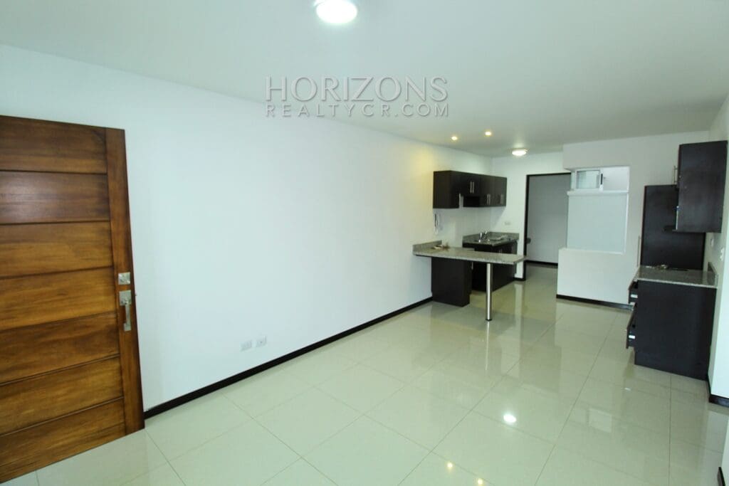 Moderno Apartamento 2km de UCR 2 Dormitorios NJA967