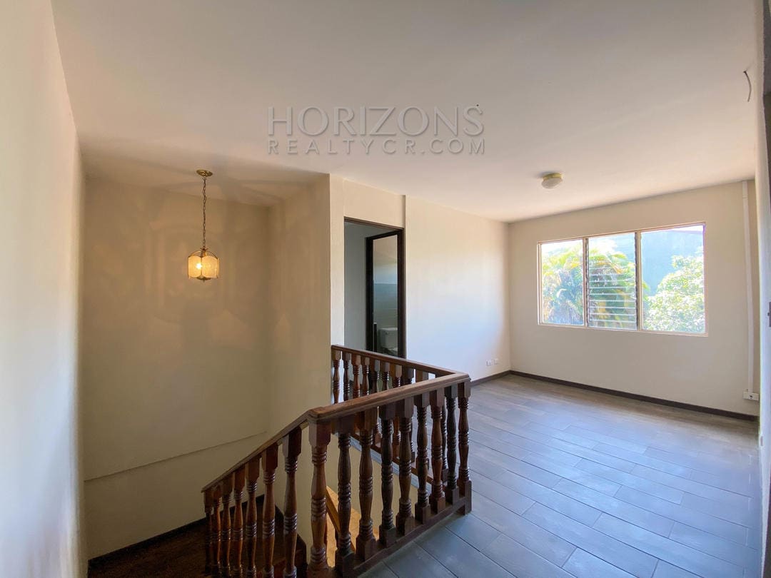Se Alquila Casa en Rohrmoser 420m2 Terreno Amplia nja970