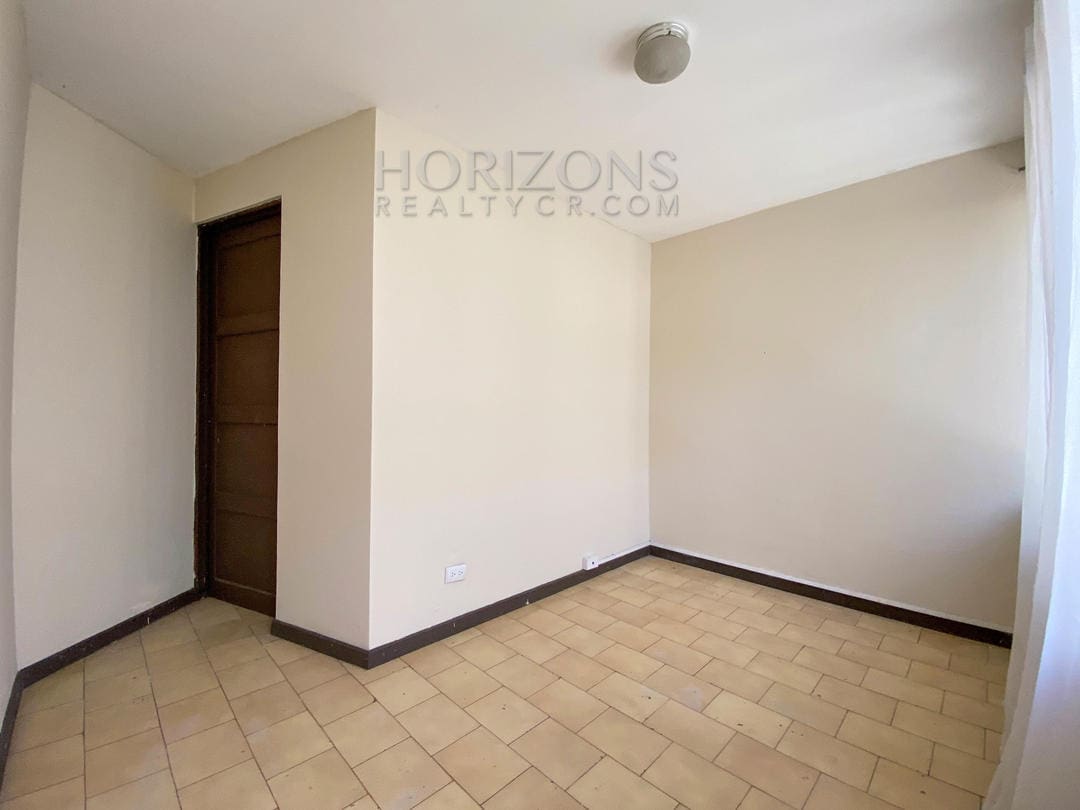 Se Alquila Casa en Rohrmoser 420m2 Terreno Amplia nja970