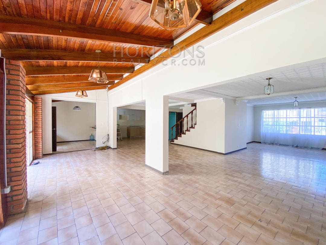 Se Alquila Casa en Rohrmoser 420m2 Terreno Amplia nja970