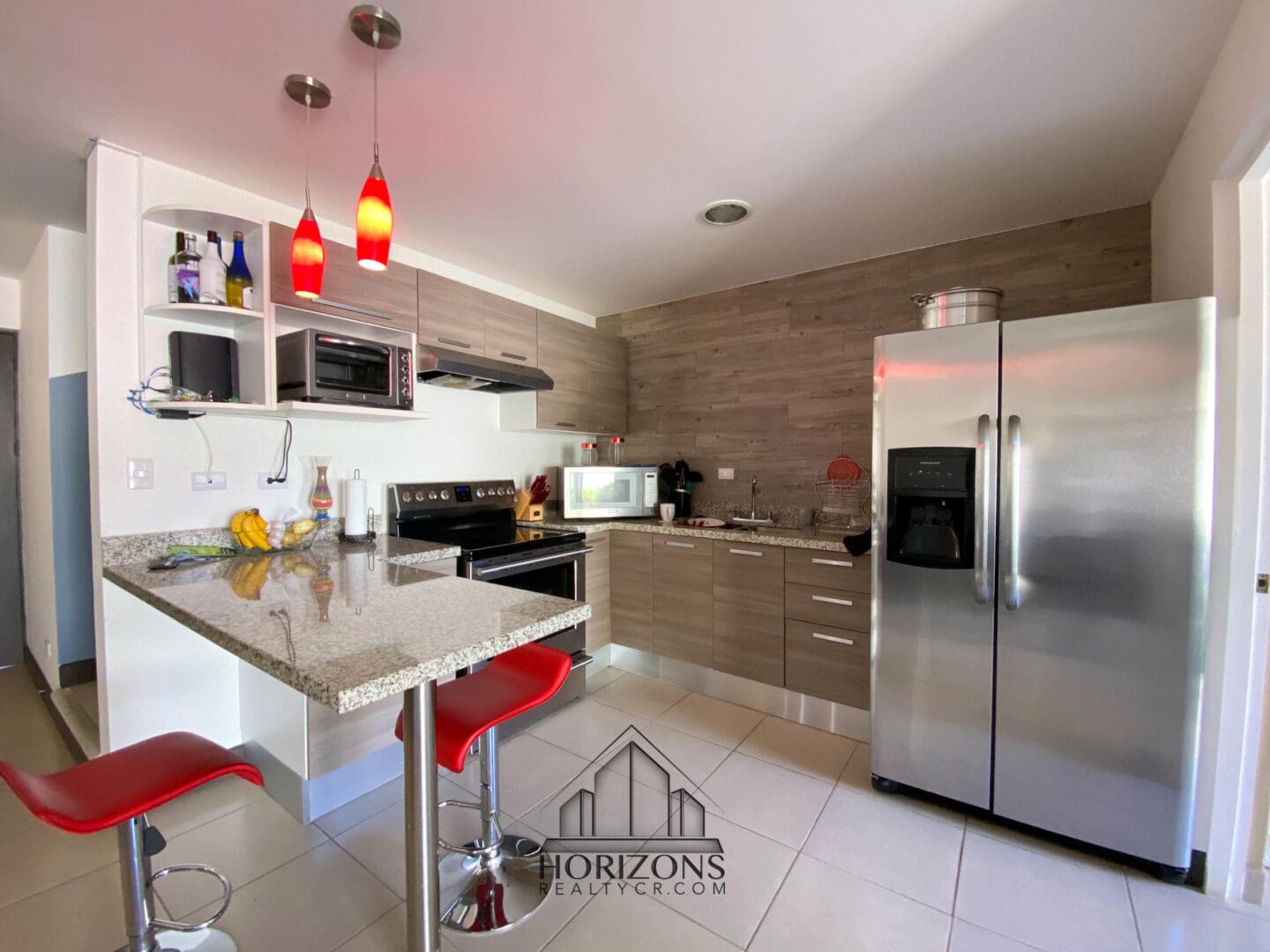 SE ALQUILA CASA AMUEBLADA EN CONDOMINIO CON PATIO nja977
