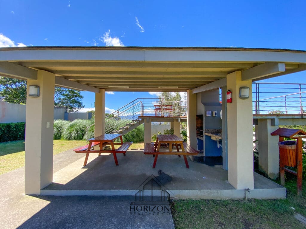 Se vende casa en Condominio Valle Alto MODELO GRANDe ¡Vista al Valle! nja1218