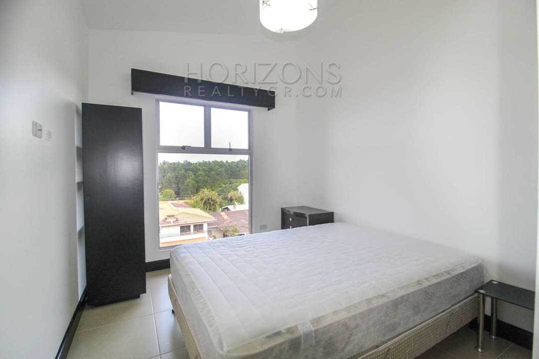 SE ALQUILA APARTAMENTO AMUEBLADO EN CURRIDABAT 3 HABITACIONES VISTA  A LAS MONTAÑAS noj742