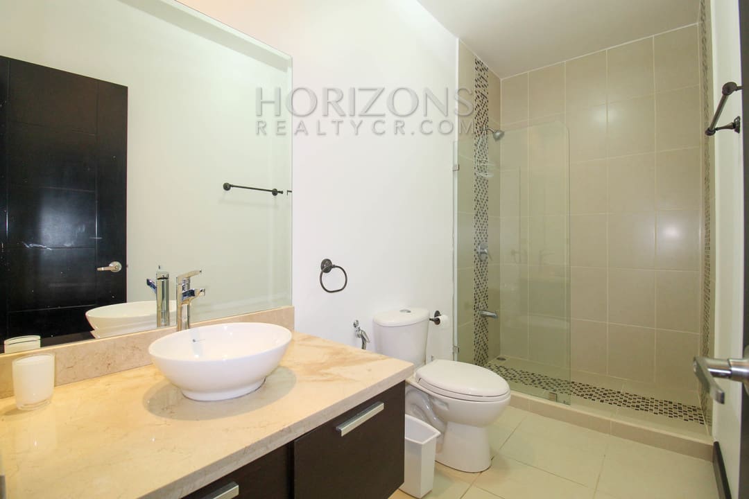SE ALQUILA APARTAMENTO AMUEBLADO EN CURRIDABAT 3 HABITACIONES VISTA  A LAS MONTAÑAS noj742