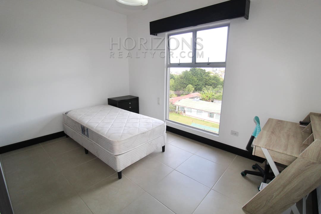 SE ALQUILA APARTAMENTO AMUEBLADO EN CURRIDABAT 3 HABITACIONES VISTA  A LAS MONTAÑAS noj742