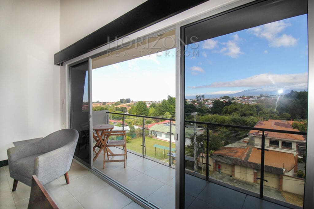 SE ALQUILA APARTAMENTO AMUEBLADO EN CURRIDABAT 3 HABITACIONES VISTA  A LAS MONTAÑAS noj742