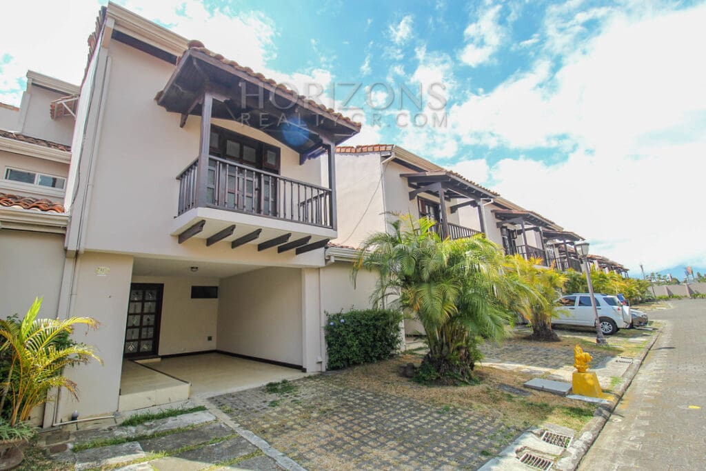 Se Alquila Casa En San Pedro 3 Habitaciones + Cuarto De Servicio Noj748