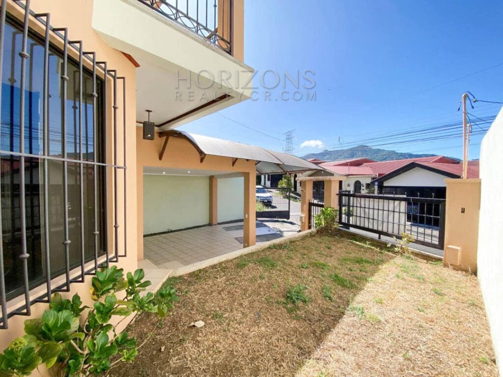 Se Vende Casa En Tres Ríos Cartago 3 Habitaciones Amplio Patio En Residencial Nja971