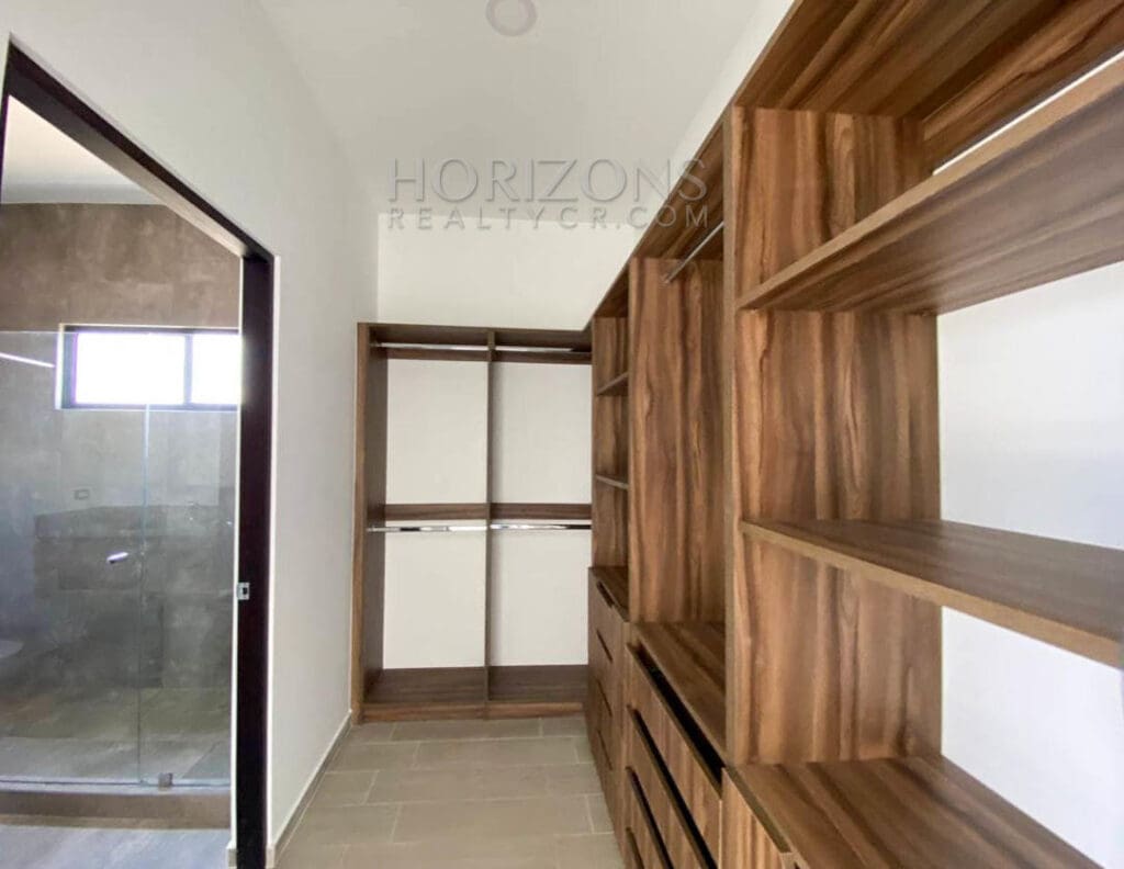 SE VENDE CASA PARA ESTRENAR EN SAN RAFAEL DE ALAJUELA ACCESO A RUTA 27 NJR20