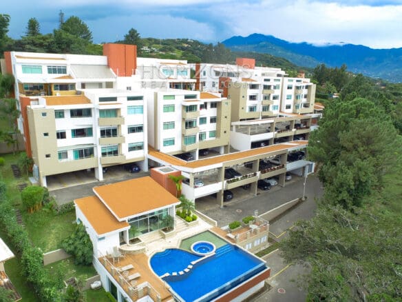 Apartamento Full Amueblado En Condominio Guachipelin Njv107