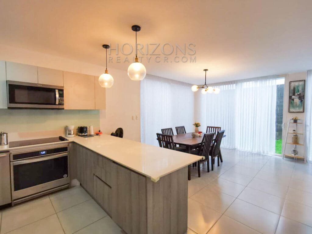 SE ALQUILA CASA AMUEBLADA EN CONDOMINIO LA RIBERA BELEN njr29
