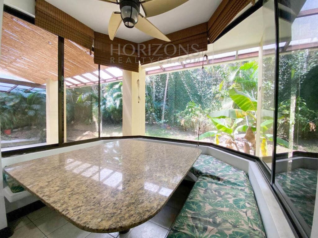 SE ALQUILA CASA EN CONDIMINIO GUACHIPELIN DE ESCAZU nja972