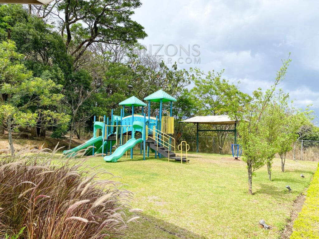 SE VENDE LOTE EN HACIENDA ESPINAL 700m2 njr22