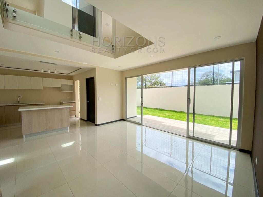 CASA EN CONDOMINIO P. ESTRENAR EN SAN RAFAEL ALAJUELA FACIL ACCESO A RUTA 27 njr23