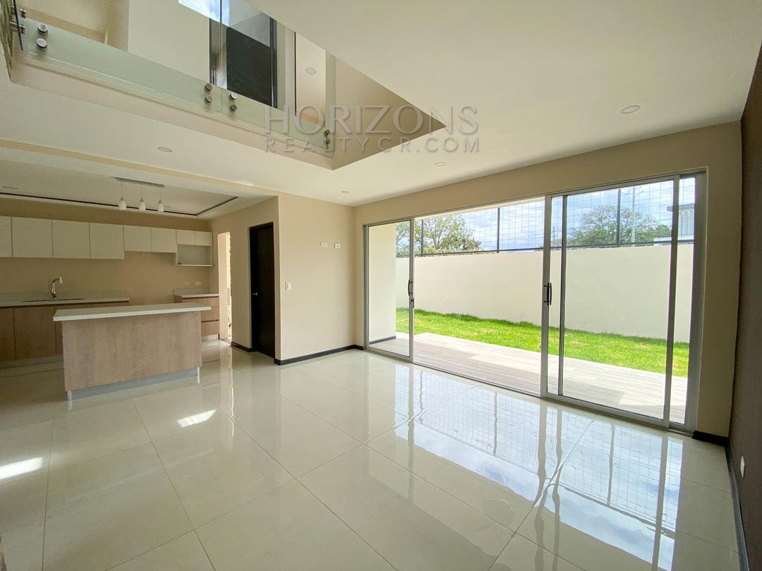 CASA EN CONDOMINIO P. ESTRENAR EN SAN RAFAEL ALAJUELA FACIL ACCESO A RUTA 27 njr23