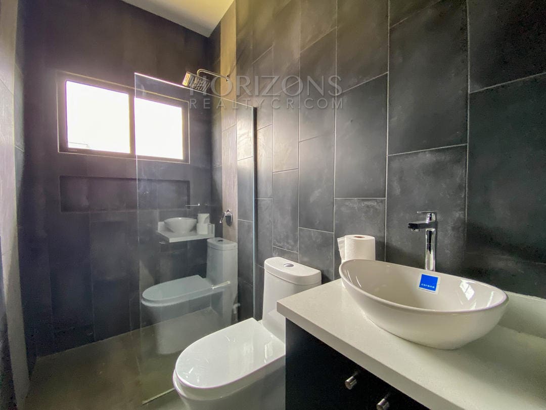 CASA 1 PLANTA EN CONDOMINIO P. ESTRENAR EN SAN RAFAEL ALAJUELA FACIL ACCESO A RUTA 27 njr25
