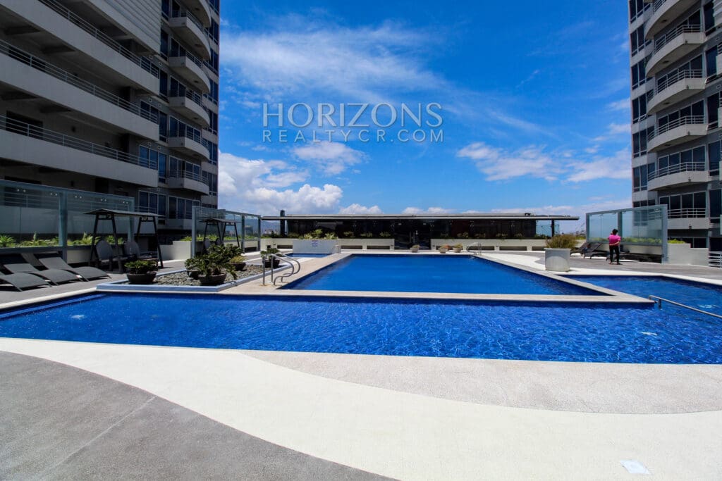 Moderno Apartamento En Paseo Colon En Exclusivo Condominio Njv111