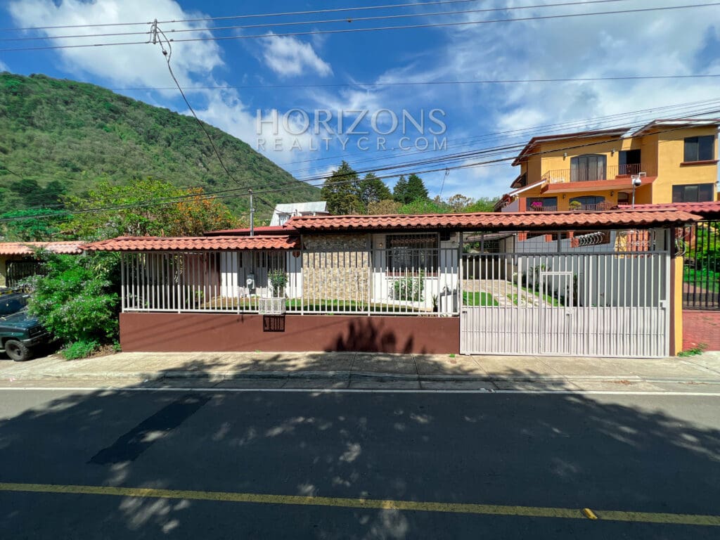 Venta O Alquiler Amplia Casa Independiente De 1 Nivel 489M2 De Terreno En Bebedero De San Antonio Escazu Njv118