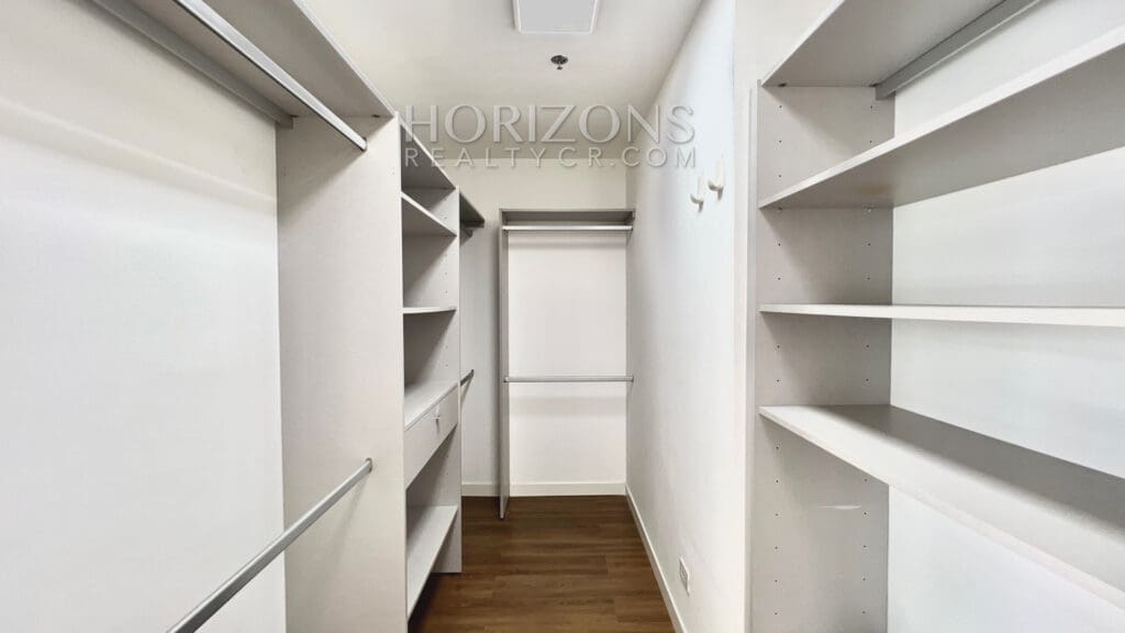 Luxury Penthouse en Escazu Village nja982