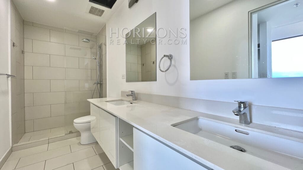 Luxury Penthouse en Escazu Village nja982