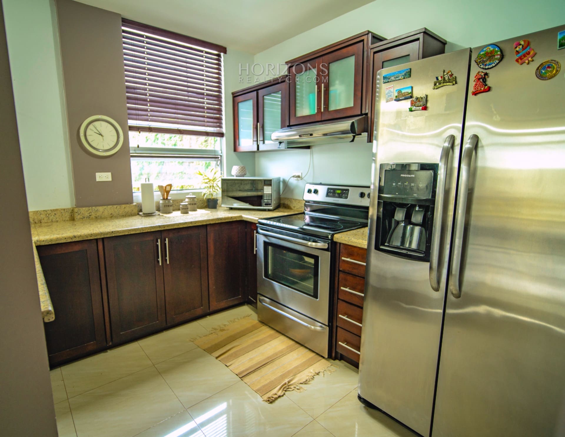 Se Vende Apartamento en Planta Baja Condominio Pochomil Curridabat 2 Habitaciones 2 Parqueos nja588