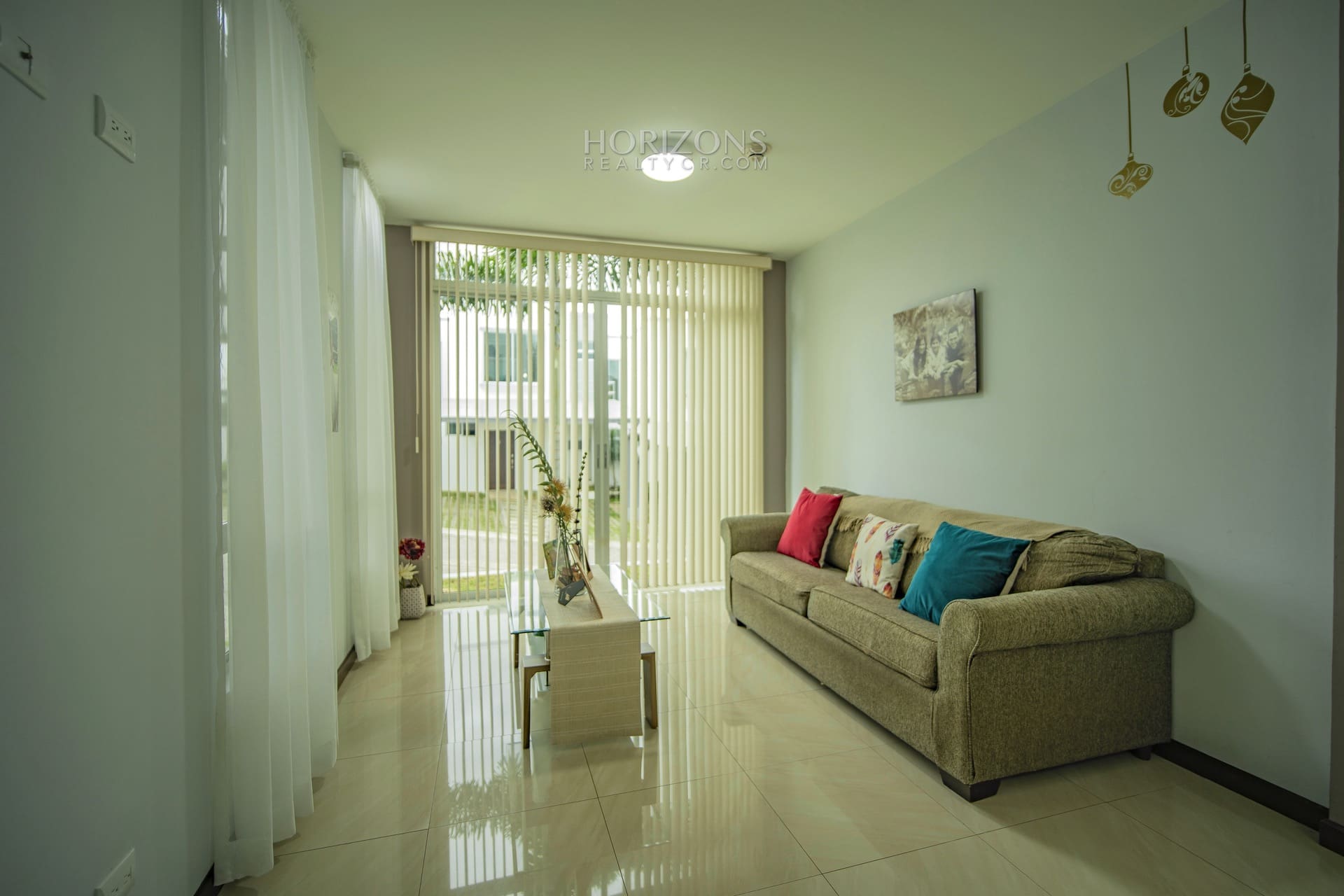 Se Vende Apartamento en Planta Baja Condominio Pochomil Curridabat 2 Habitaciones 2 Parqueos nja588