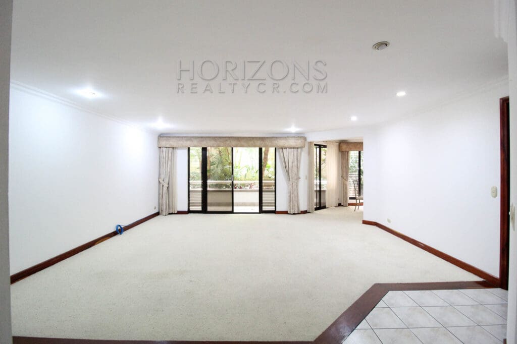 SE ALQUILA APARTAMENTO SEMIAMUBLADO EN CURRIDABAT 3 HABITACIONES / PLAZA DEL SOL noj777