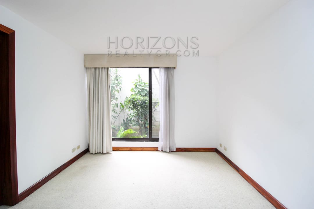 SE ALQUILA APARTAMENTO SEMIAMUBLADO EN CURRIDABAT 3 HABITACIONES / PLAZA DEL SOL noj777
