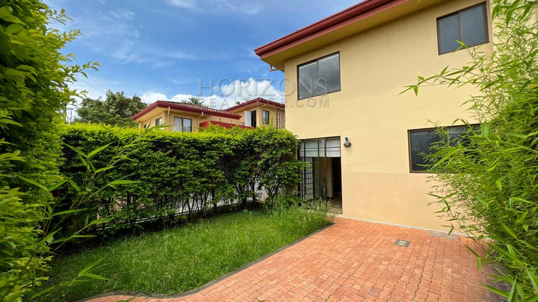 Se Vende Casa Para Inversion Guachipelín 3 Habitaciones nja987