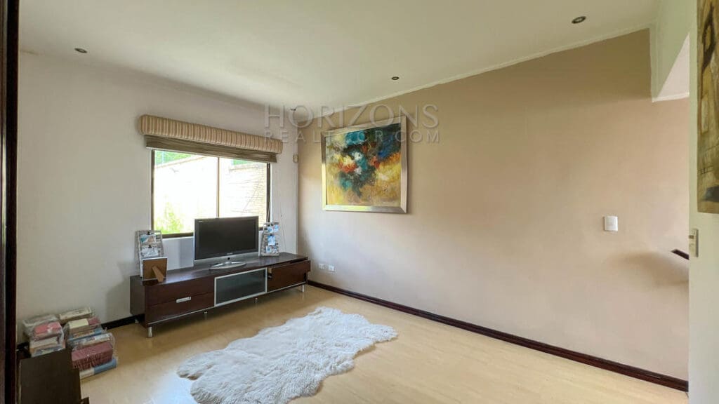Se Vende Casa Para Inversion Guachipelín 3 Habitaciones nja987