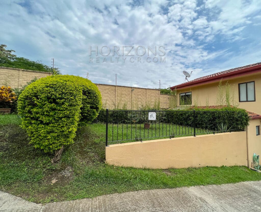 Se Vende Casa Para Inversion Guachipelín 3 Habitaciones nja987