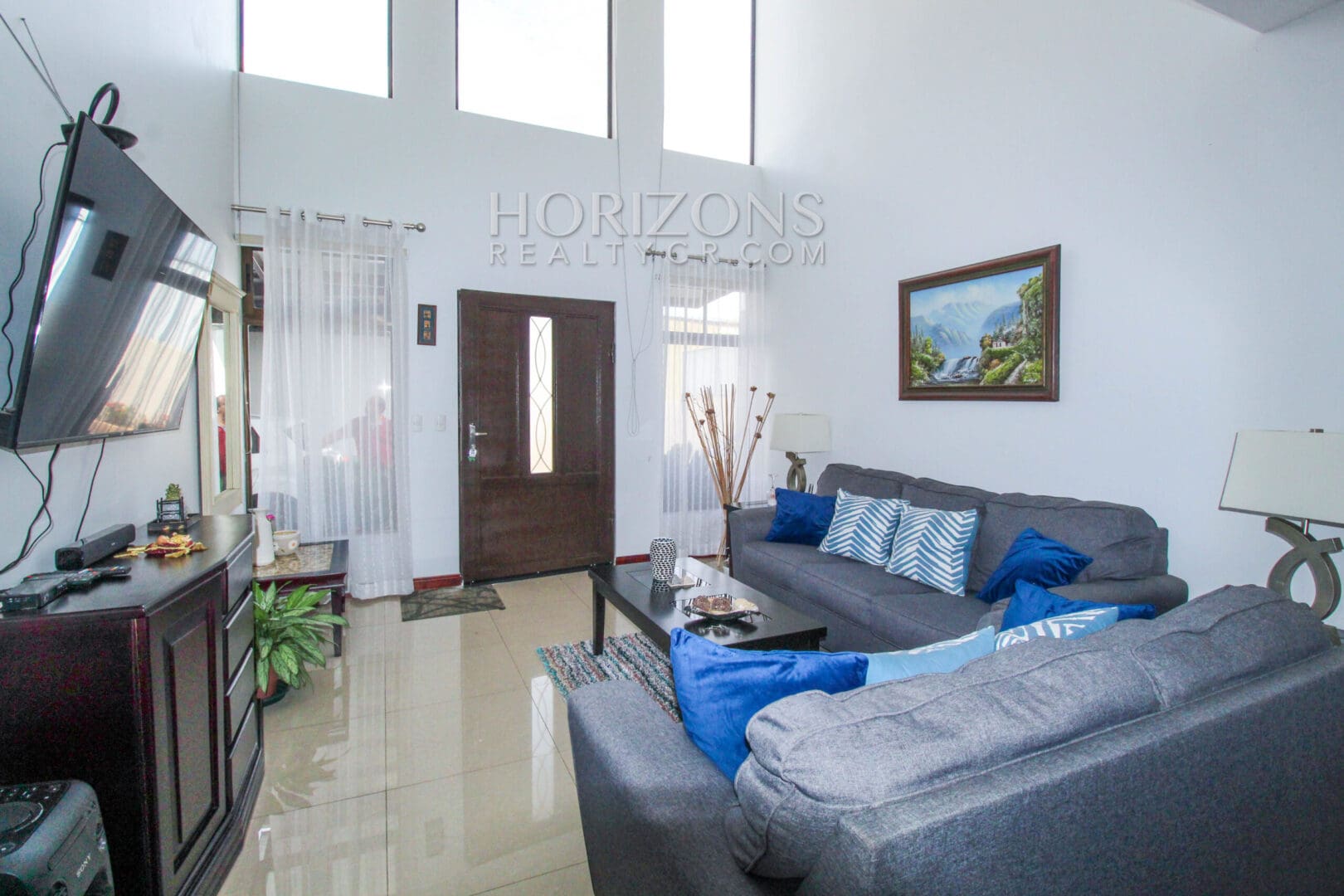VENTA CASA MODERNA INDEPENDIENTE 3 HABITACIONES CON TERRAZA njv129